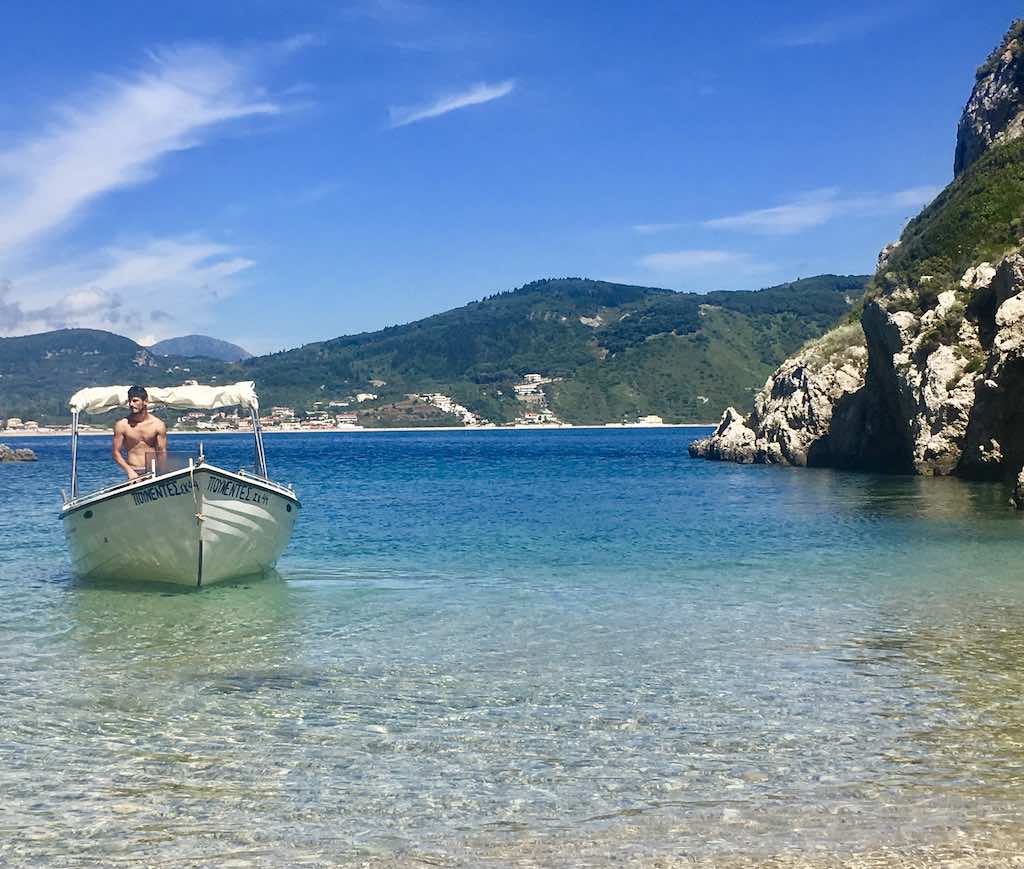 vacances à Corfou bateau Porto Timoni